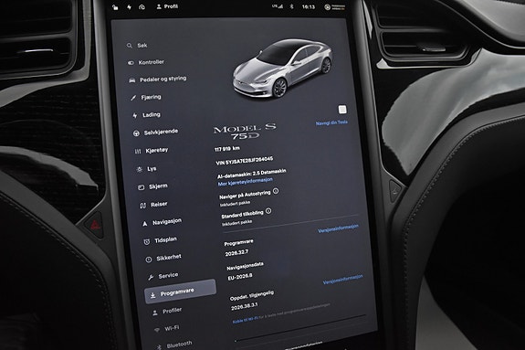 Tesla Model S 23 of 28