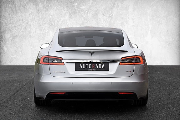 Tesla Model S 7 of 28