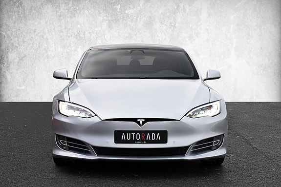 Tesla Model S 3 of 28