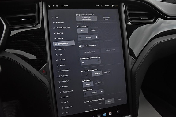 Tesla Model S 22 of 28