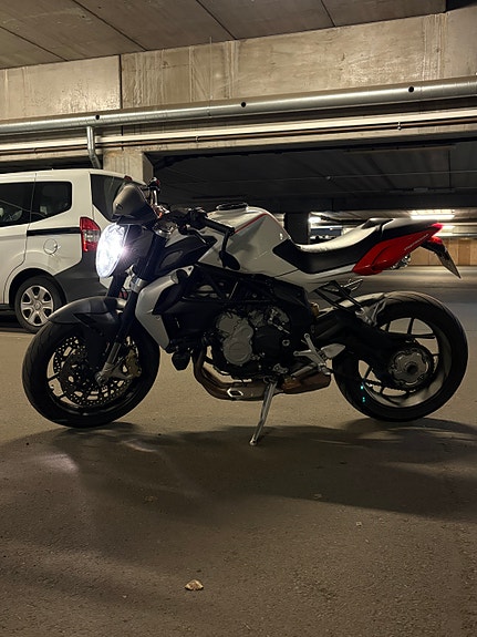 MV Agusta Brutale 800 9 of 13