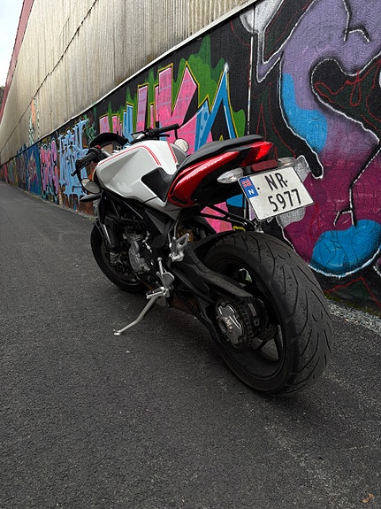 MV Agusta Brutale 800 2 of 13