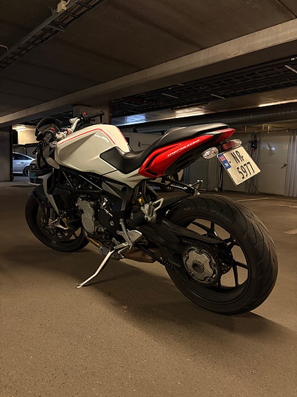 MV Agusta Brutale 800 13 of 13