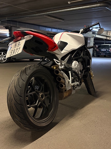 MV Agusta Brutale 800 5 of 13
