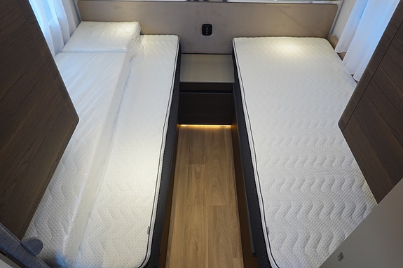Adria ALPINA 583 UL 25 of 30