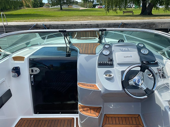 Nordkapp Noblesse 760 – 225 hk Evinrude E-TEC – kun 390 timer! 6 of 11