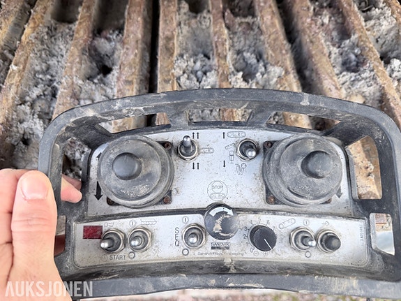 Sandvik US440i mobil Spindelknuser – 1065 timer – radiostyring 16 of 30