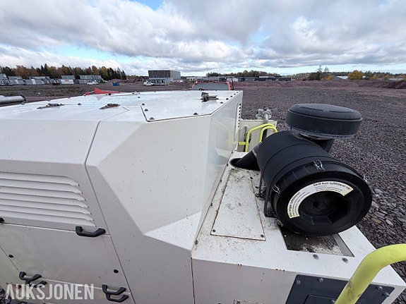 Sandvik US440i mobil Spindelknuser – 1065 timer – radiostyring 23 of 30