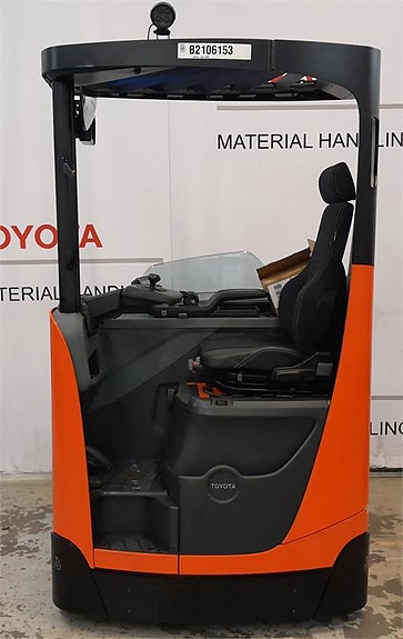 Toyota RRE140HE 2 of 4