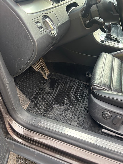 Volkswagen Passat 30 of 30