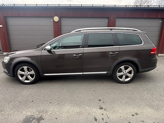 Volkswagen Passat 9 of 30