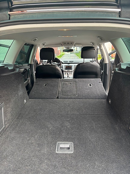 Volkswagen Passat 28 of 30