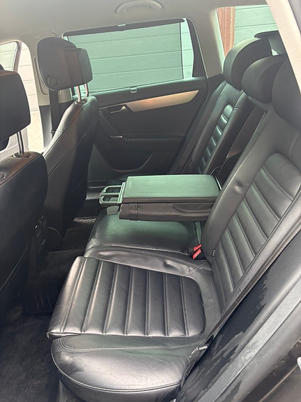 Volkswagen Passat 13 of 30