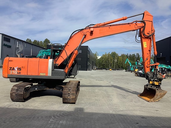Hitachi ZX210LC-3 3 of 15