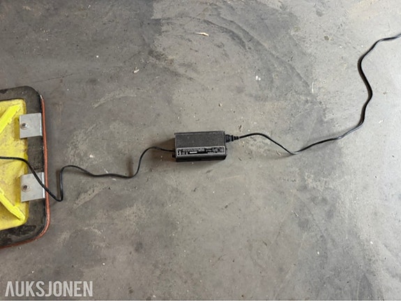 Andre AL-vac vakuumløfter med sugeplate og lader 5 of 7