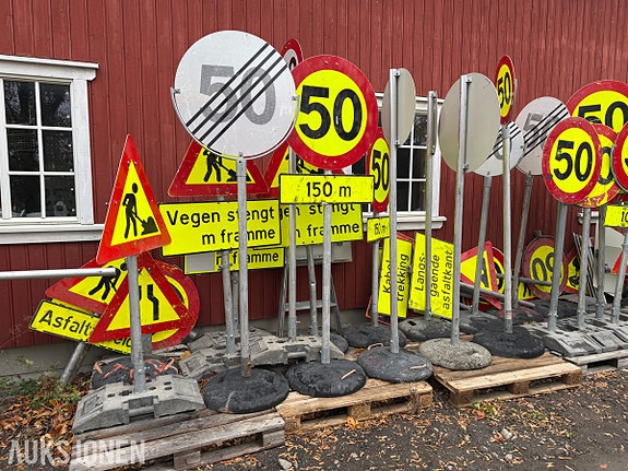 Andre til vegarbeid 4 of 7