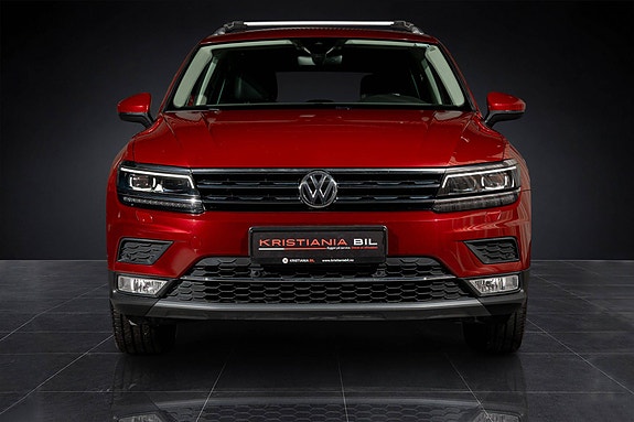 Volkswagen Tiguan 3 of 30