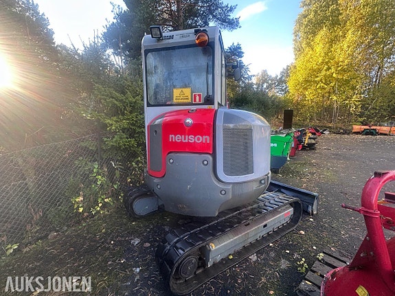 Neuson 38Z3 beltegraver 2 of 19