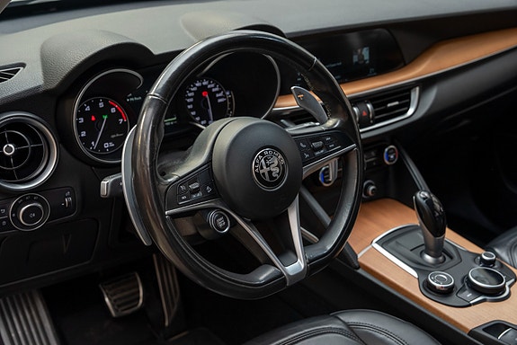 Alfa Romeo Stelvio 11 of 30