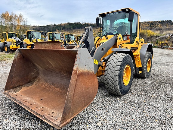 Volvo L70 F 2 of 30