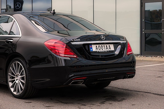Mercedes-Benz S 500 24 of 30