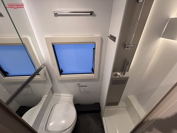 Adria Alpina 663 PT 18 of 21