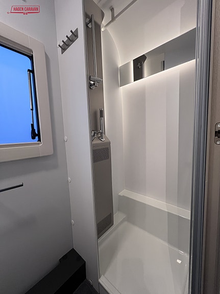 Adria Alpina 663 PT 17 of 21