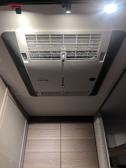 Adria Alpina 663 PT 14 of 21