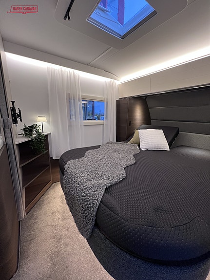 Adria Alpina 663 PT 8 of 21