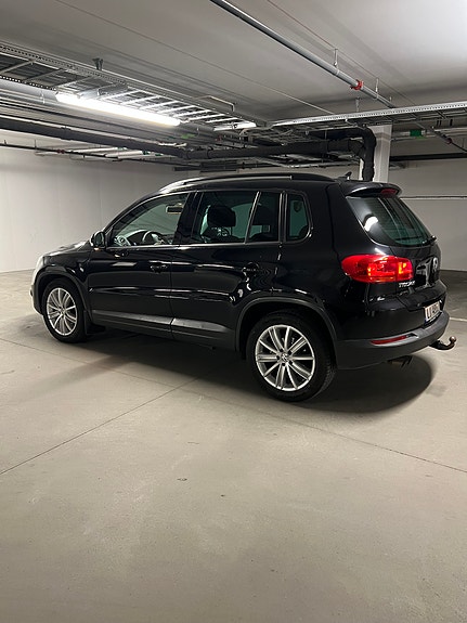 Volkswagen Tiguan 3 of 30
