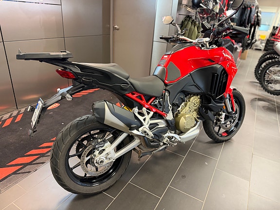 Ducati Multistrada V4S 4 of 13