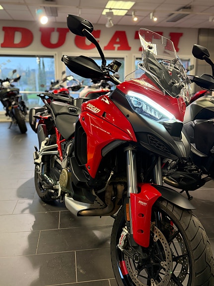 Ducati Multistrada V4S 10 of 13