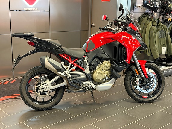 Ducati Multistrada V4S 3 of 13