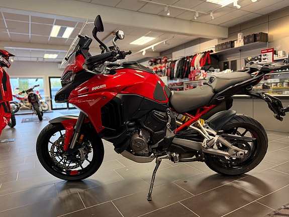 Ducati Multistrada V4S 5 of 13