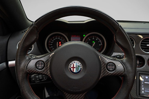 Alfa Romeo Spider 15 of 30