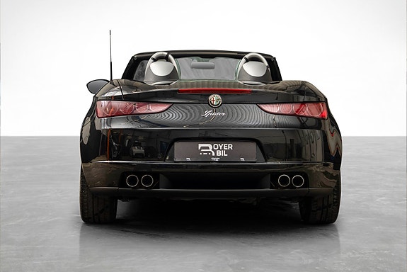 Alfa Romeo Spider 6 of 30