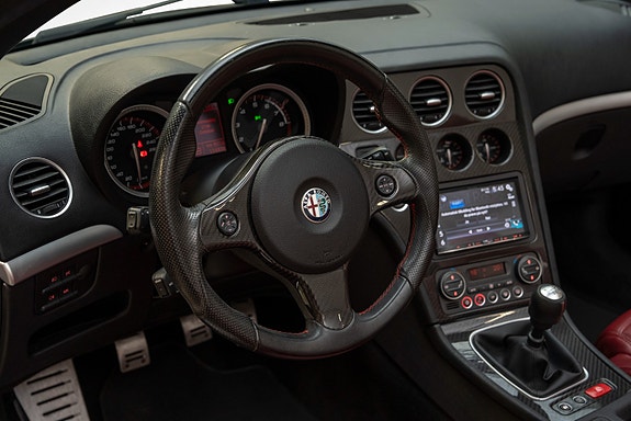 Alfa Romeo Spider 12 of 30