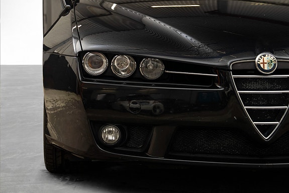 Alfa Romeo Spider 4 of 30