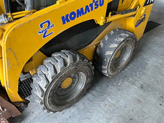 Komatsu SK714 7 of 29