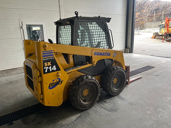 Komatsu SK714 2 of 29