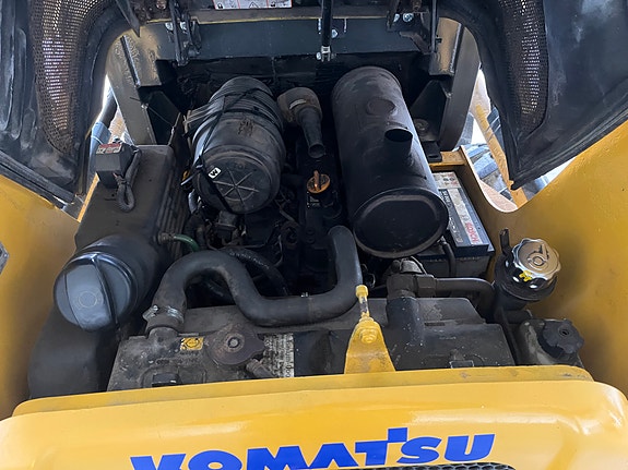 Komatsu SK714 8 of 29