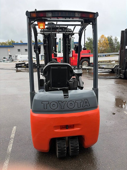 Toyota 8FBEKT18 strøken 4 of 14