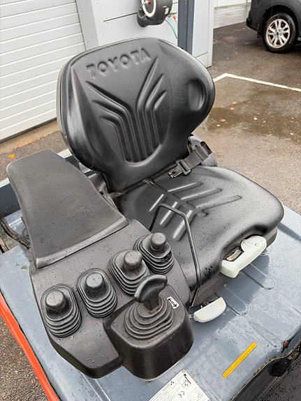 Toyota 8FBEKT18 strøken 12 of 14