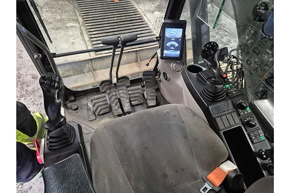 Volvo EC140EL 8 of 9