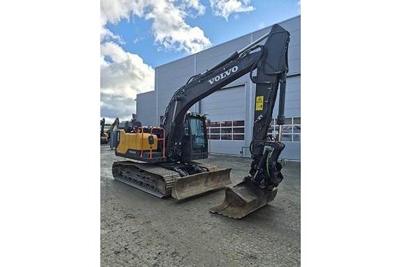 Volvo EC140EL 3 of 9