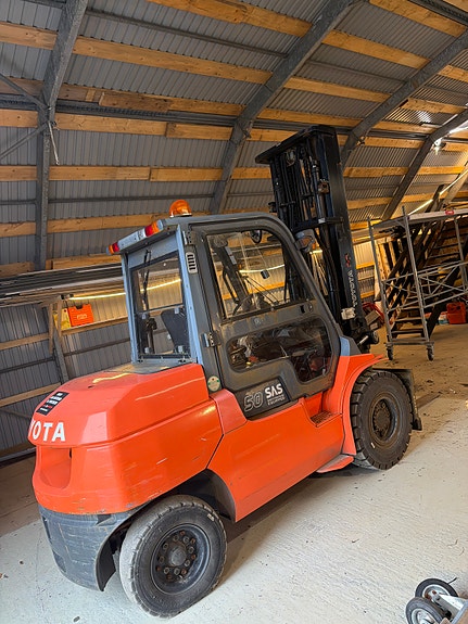 Toyota 42-7FD45 3 of 8