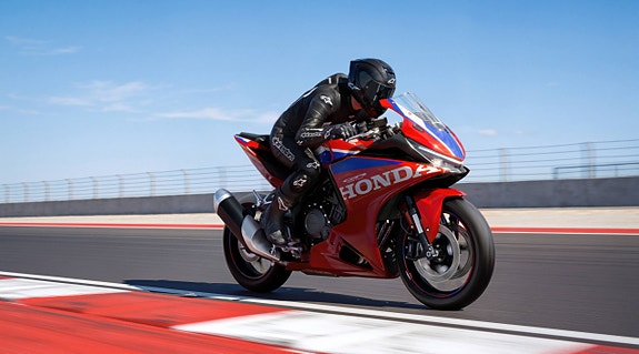 Honda CBR500R Four **2027 NYHET** Forhåndsbestill nå! 2 of 18