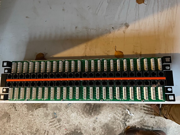 Patchpanel for nettverk / tele, 19" rackmontering