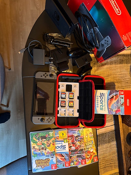 Nintendo Switch konsoll med spill