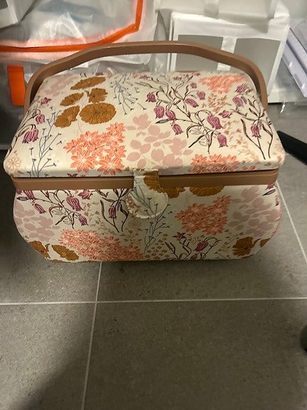 Sy/skrin med blomstermønster fra prym